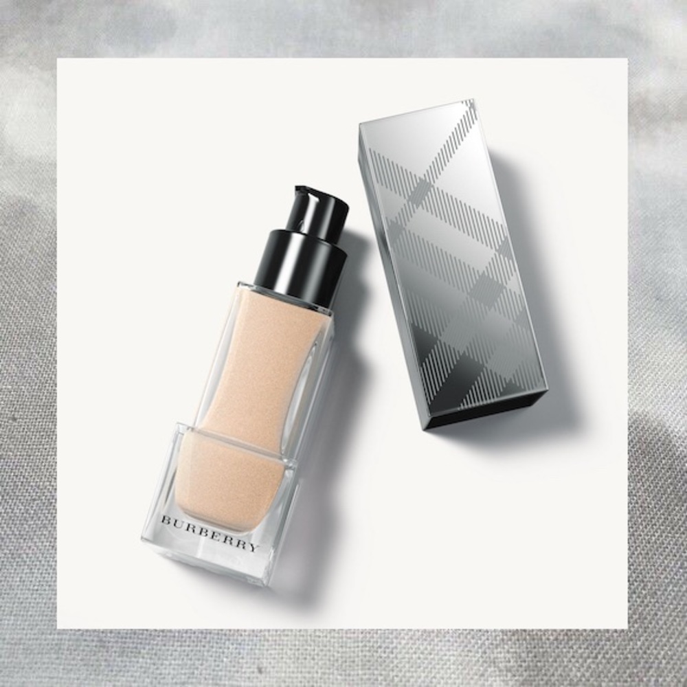 BURBERRY fresh glow luminous fluid base